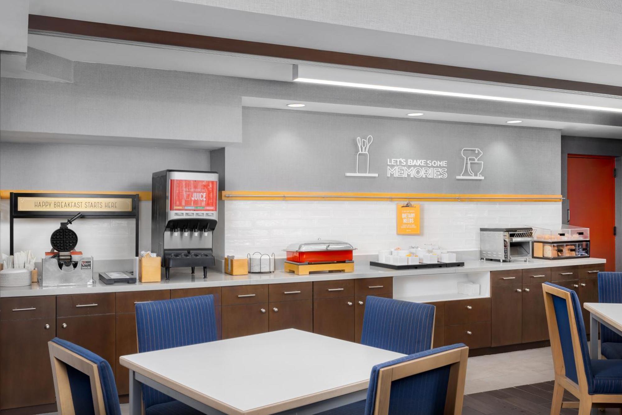 Hampton Inn Louisville Airport Fair/Expo Center Eksteriør bilde